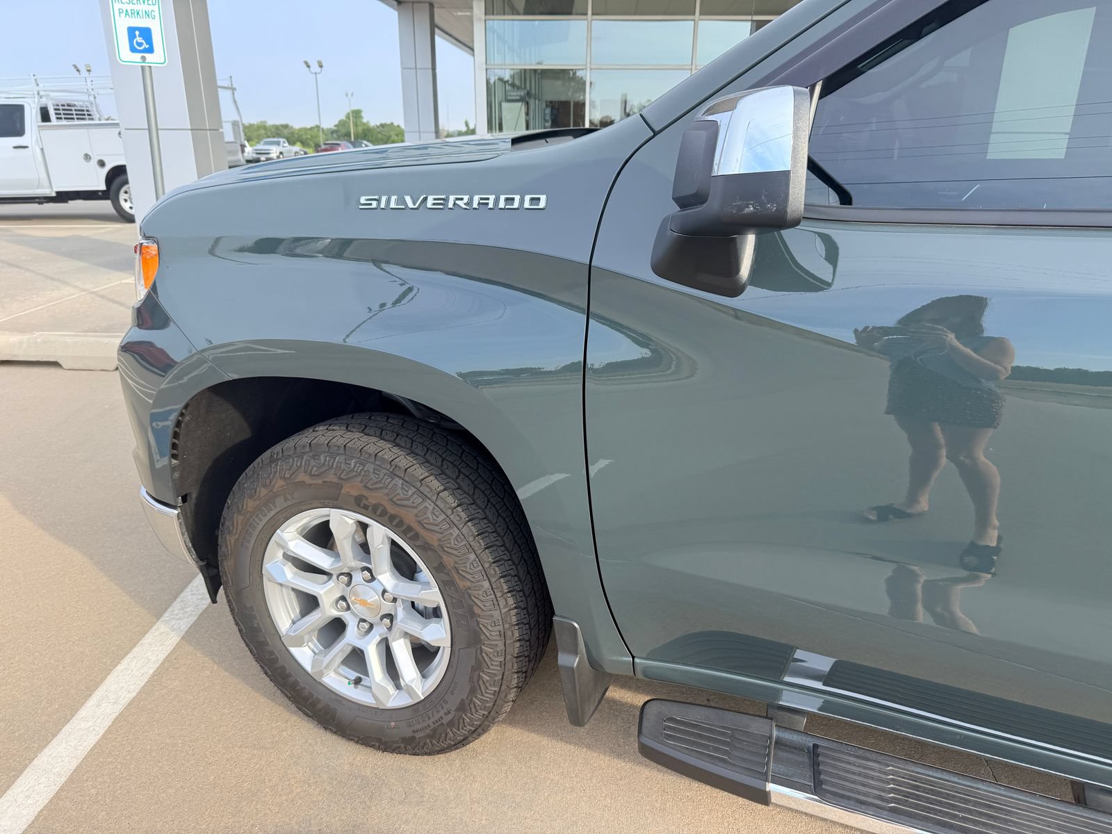 Used 2025 Chevrolet Silverado 1500 LT RWD image 10