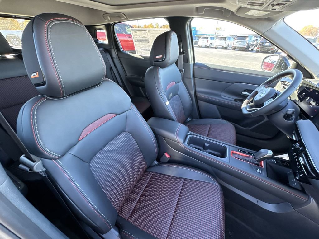 New 2026 Nissan Kicks SR w/ SR Premium Package image 25