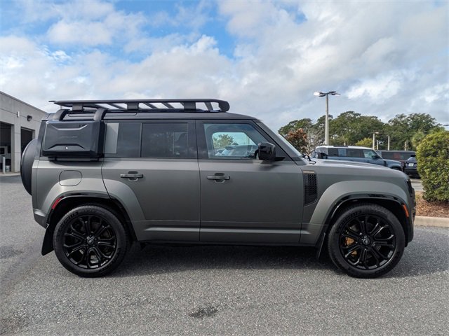 New 2025 Land Rover Defender 110 image 5