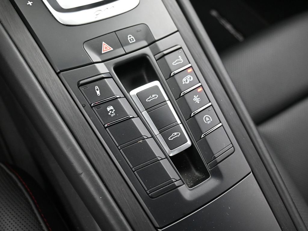 Certified 2019 Porsche 911 Targa 4 GTS image 25