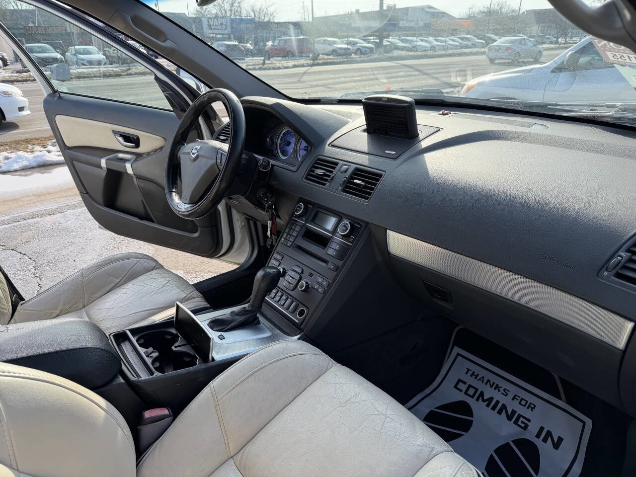 Used 2011 Volvo XC90 3.2 R-Design w/ Multimedia Pkg image 15