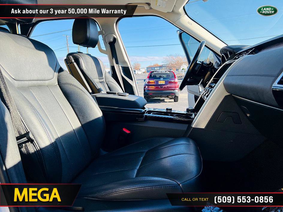 Used 2017 Land Rover Discovery HSE image 26