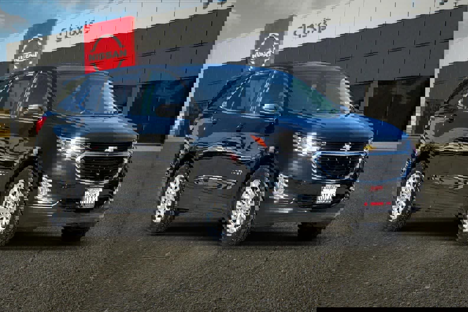 Used 2021 Chevrolet Equinox LT w/ Driver Convenience Package image 10