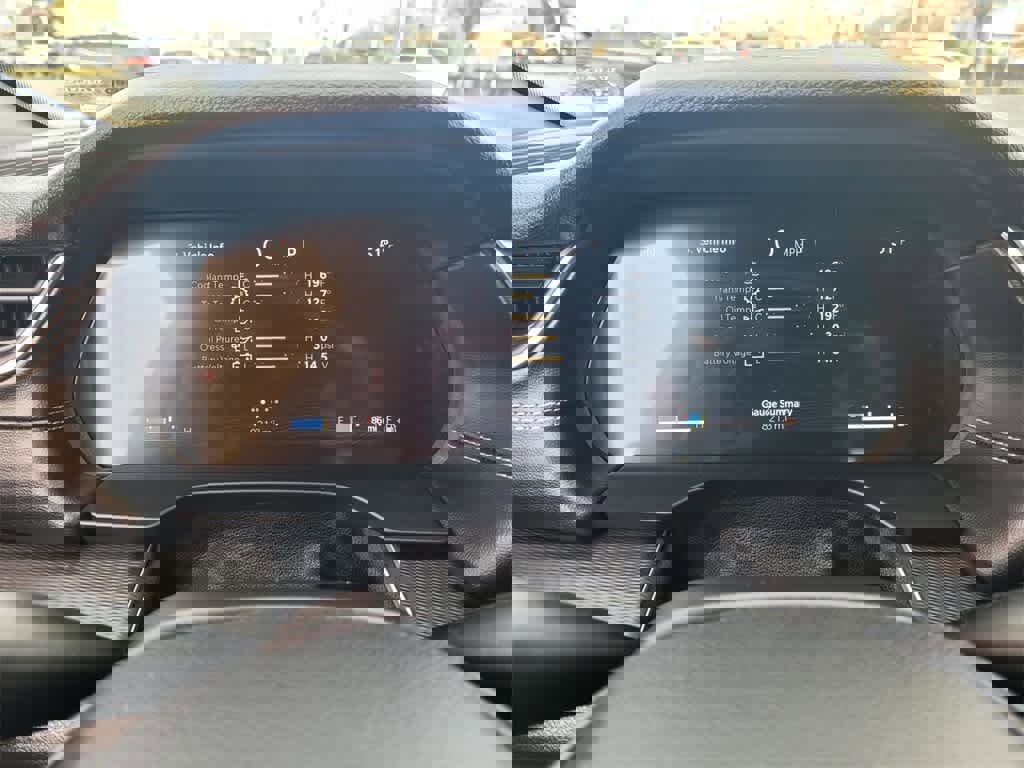 Used 2024 Jeep Grand Cherokee Laredo X image 19