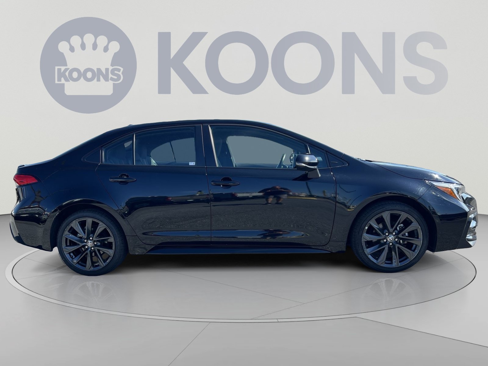 Used 2025 Toyota Corolla SE FWD image 8