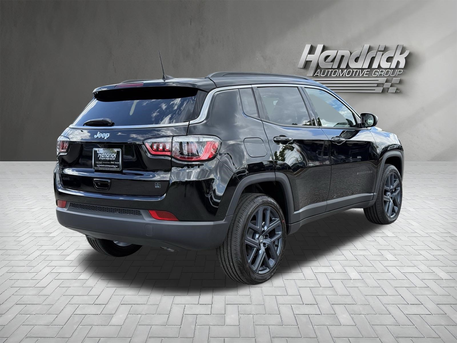 New 2026 Jeep Compass Latitude AWD/4WD image 10