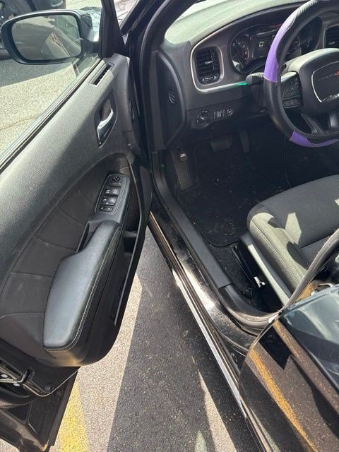 Used 2021 Dodge Charger SXT w/ Blacktop Package RWD image 8