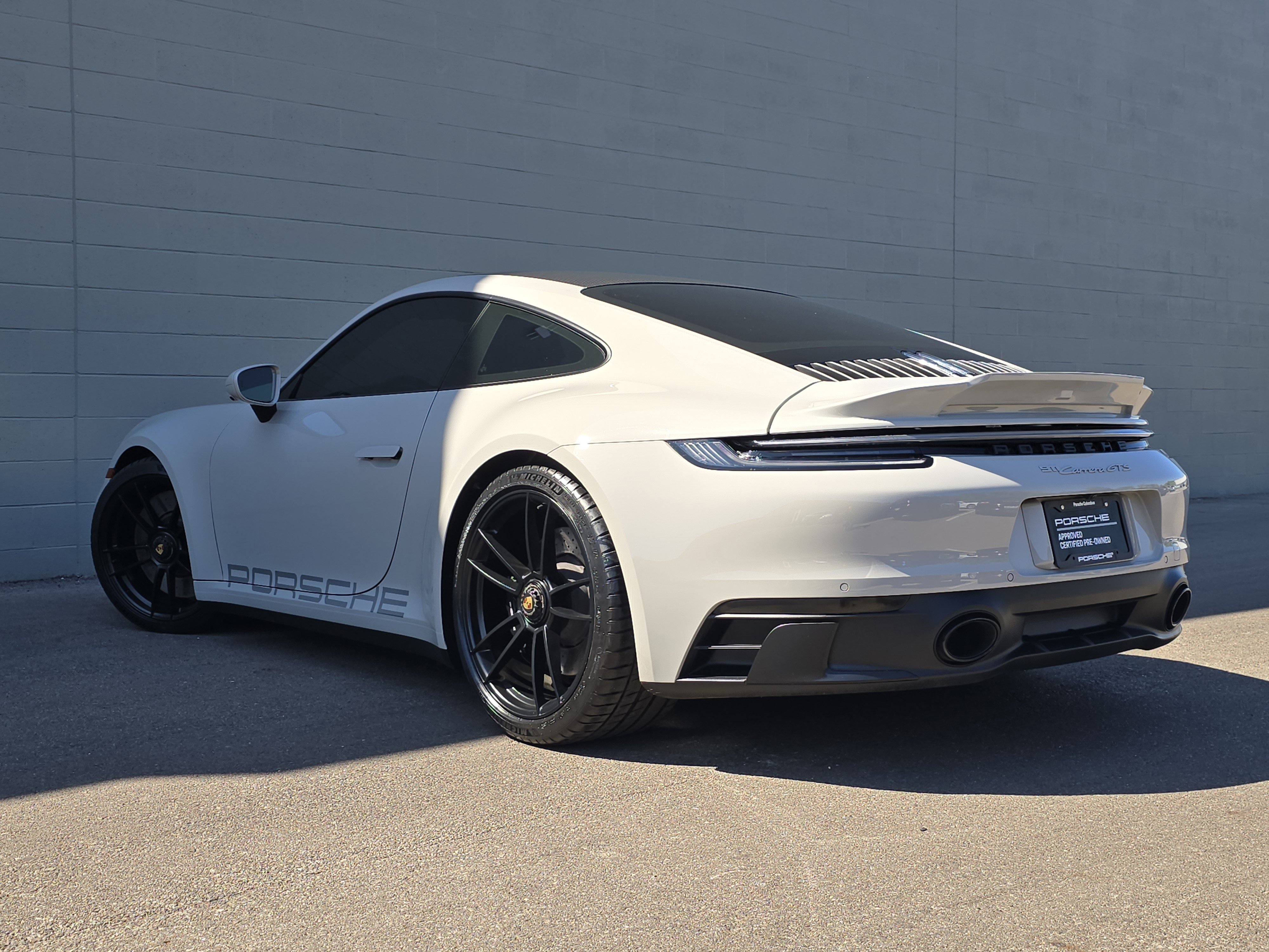Certified 2023 Porsche 911 Carrera GTS image 3