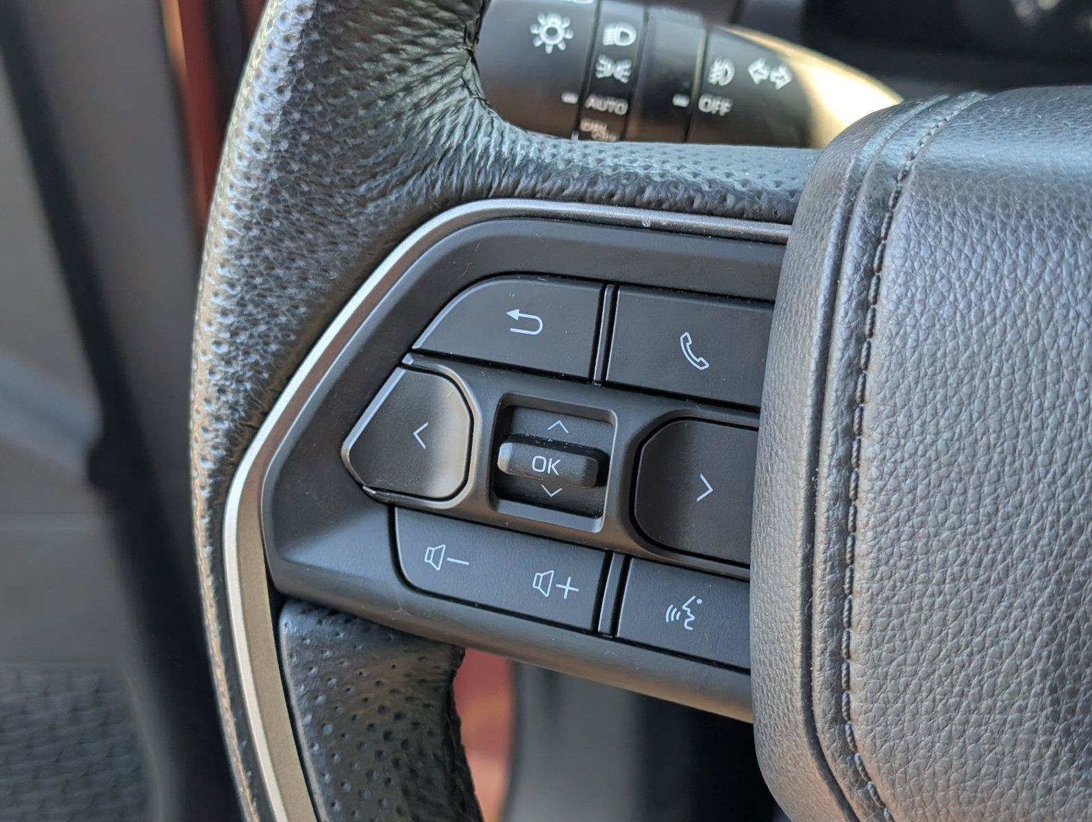 Used 2025 Toyota Tacoma TRD Off-Road AWD/4WD image 28