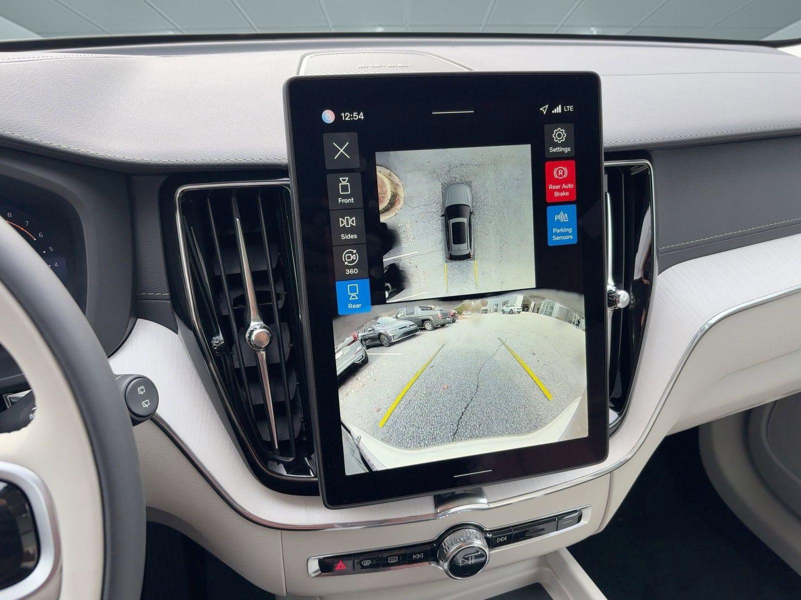 New 2026 Volvo XC60 B5 Ultra w/ Protection Package Premier image 24