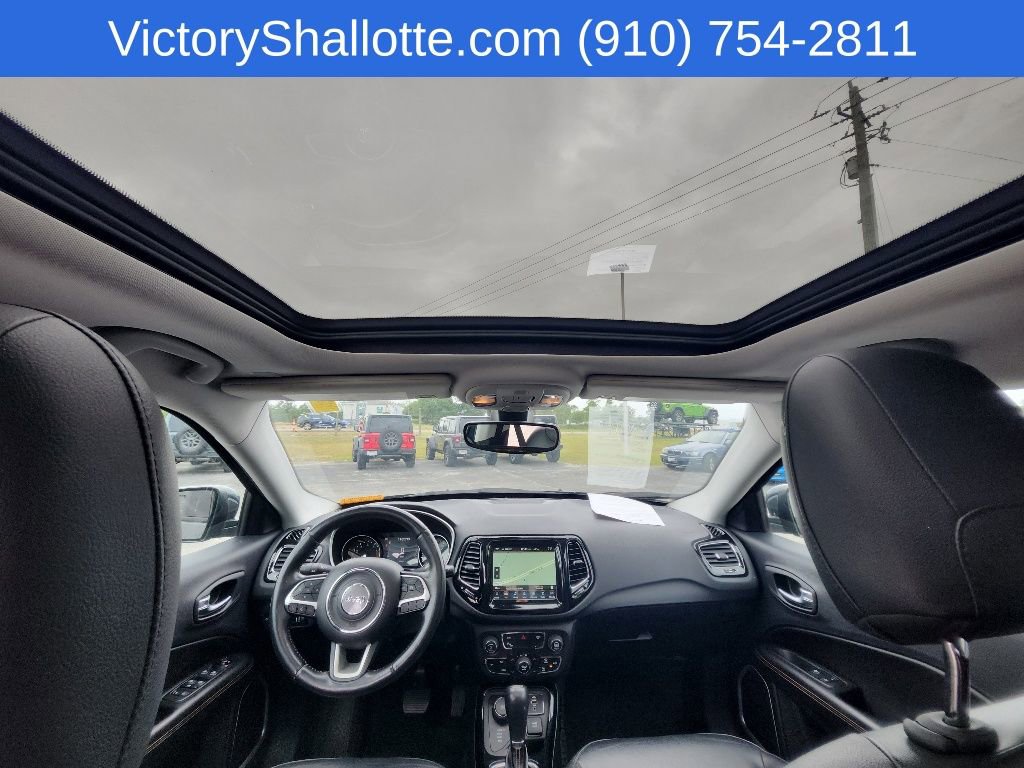 Used 2018 Jeep Compass Limited w/ Navigation Group AWD/4WD image 4