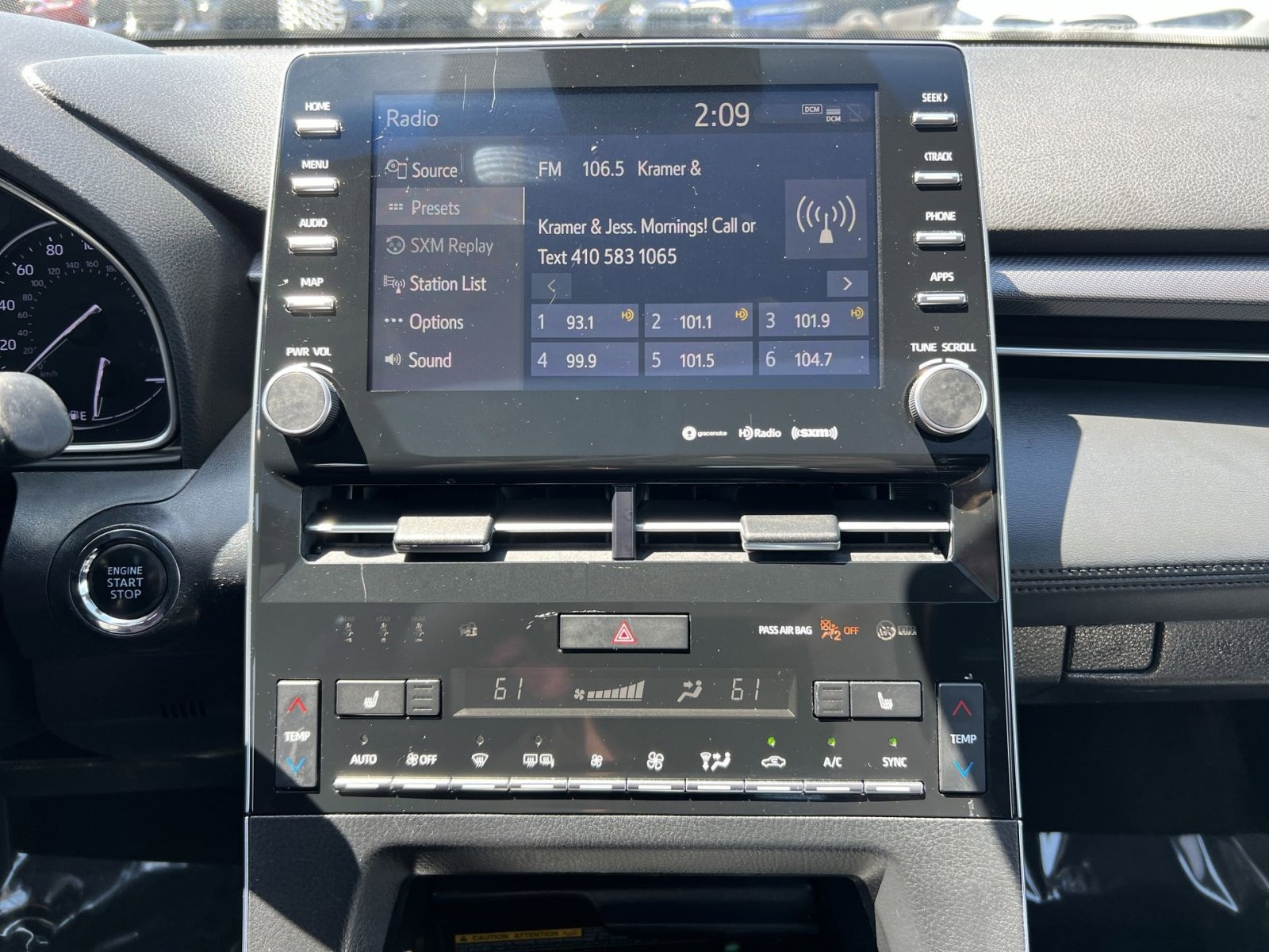 Used 2019 Toyota Avalon XSE w/ All Weather Liner Package FWD image 18