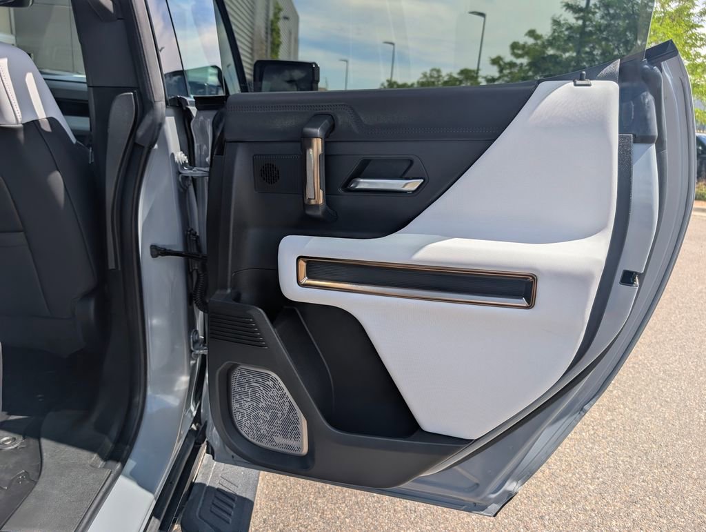 Used 2024 GMC Hummer EV 2X w/ LPO, Illumination Package AWD/4WD image 12