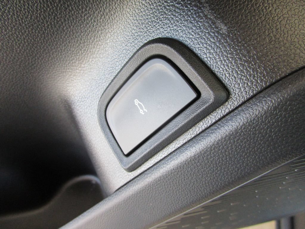 New 2027 GMC Terrain Elevation w/ Elevation Premium Package FWD image 26