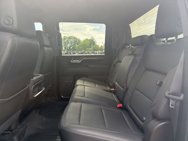 Used 2024 GMC Sierra 3500 SLT w/ SLT Convenience Package AWD/4WD image 17