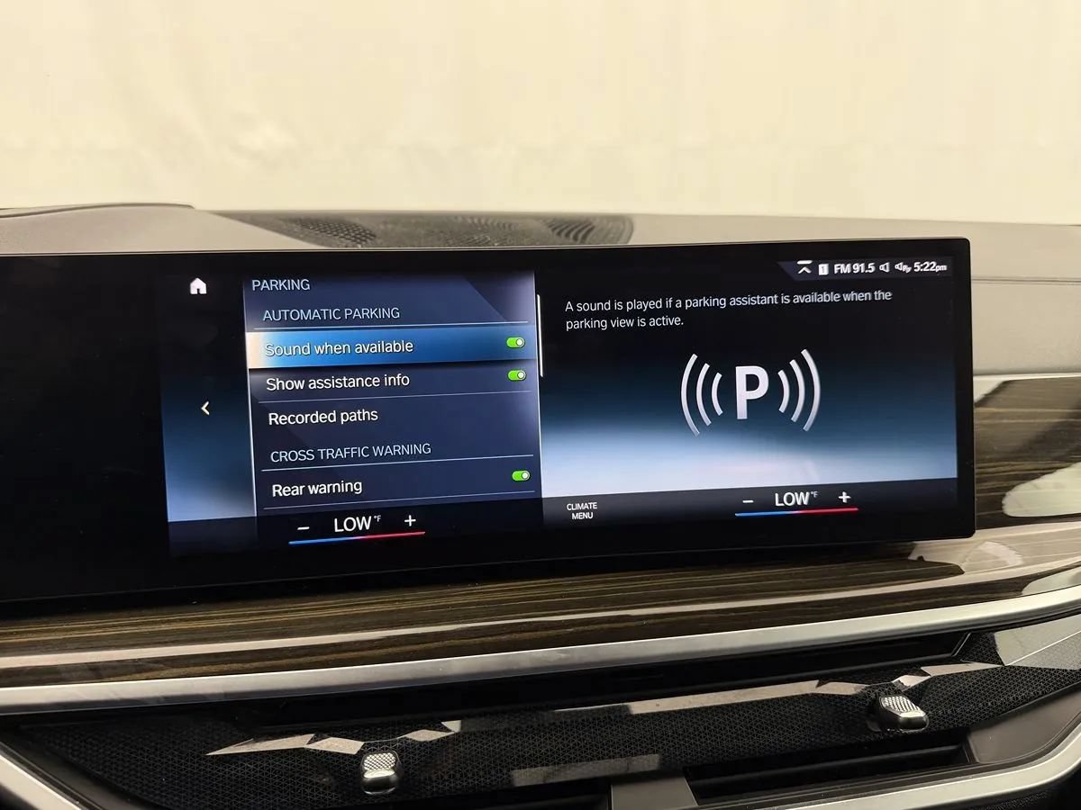 Used 2023 BMW X7 xDrive40i w/ Premium Package AWD/4WD image 26
