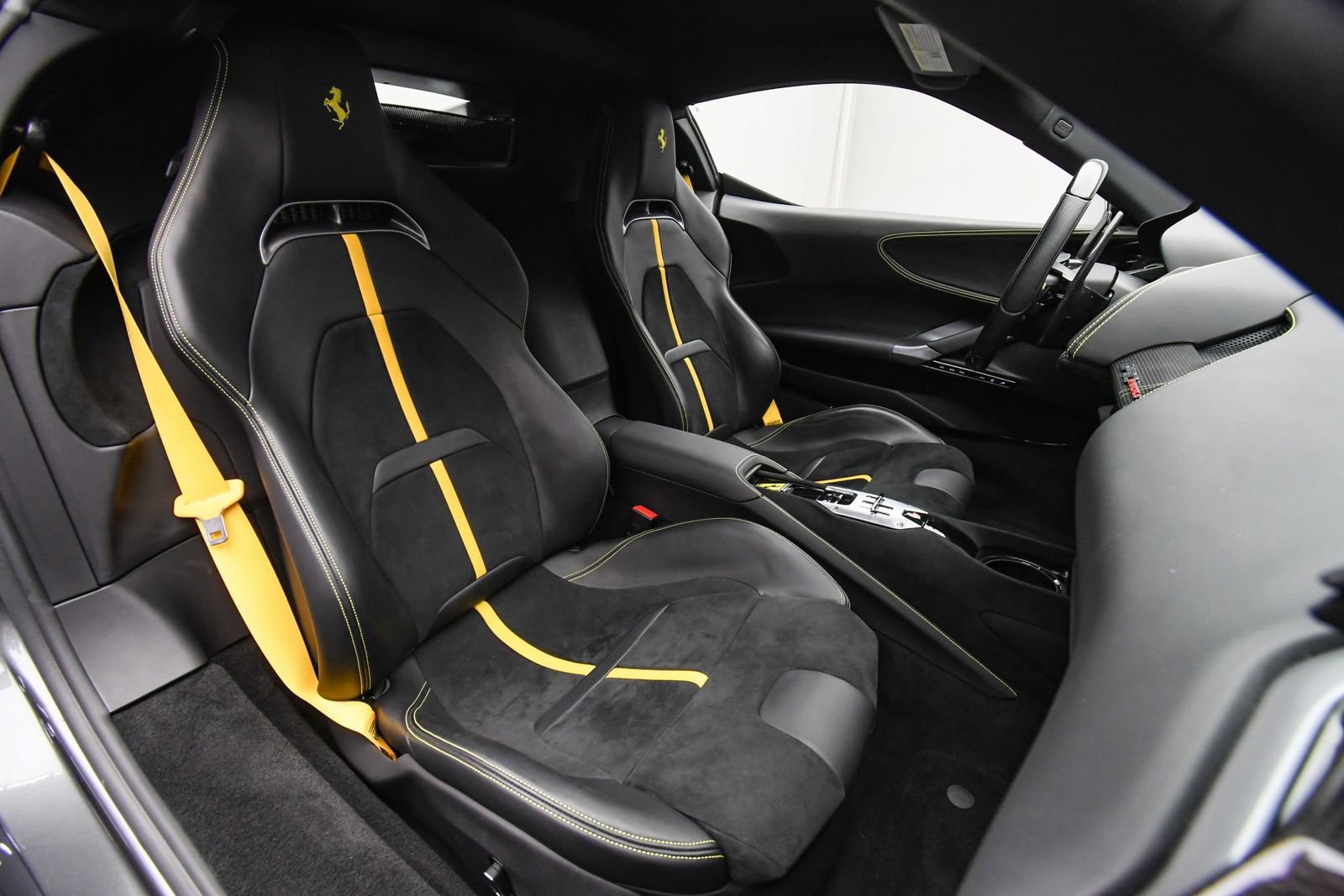 Used 2022 Ferrari SF90 Stradale image 15