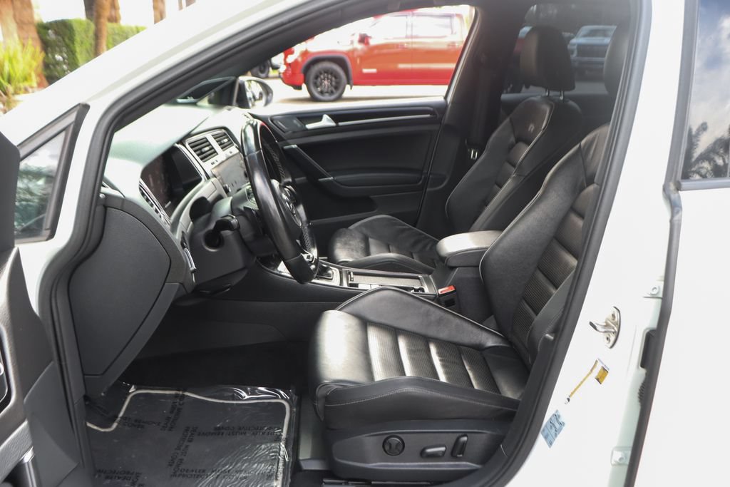 Used 2018 Volkswagen Golf R 4-Door AWD/4WD image 18