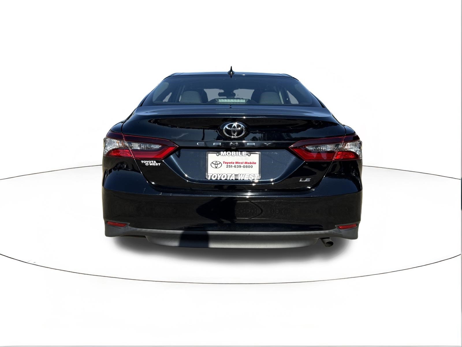 Used 2024 Toyota Camry LE FWD image 4