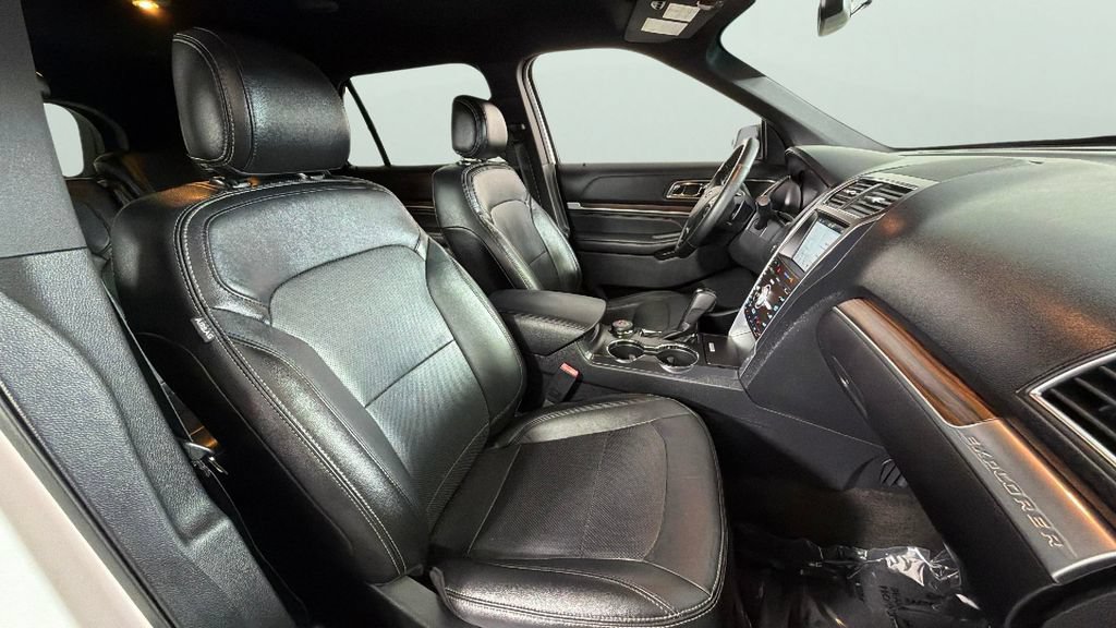 Used 2017 Ford Explorer Limited AWD/4WD image 37