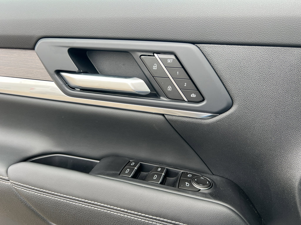 New 2026 GMC Terrain Denali w/ LPO, Black Badging Package image 19