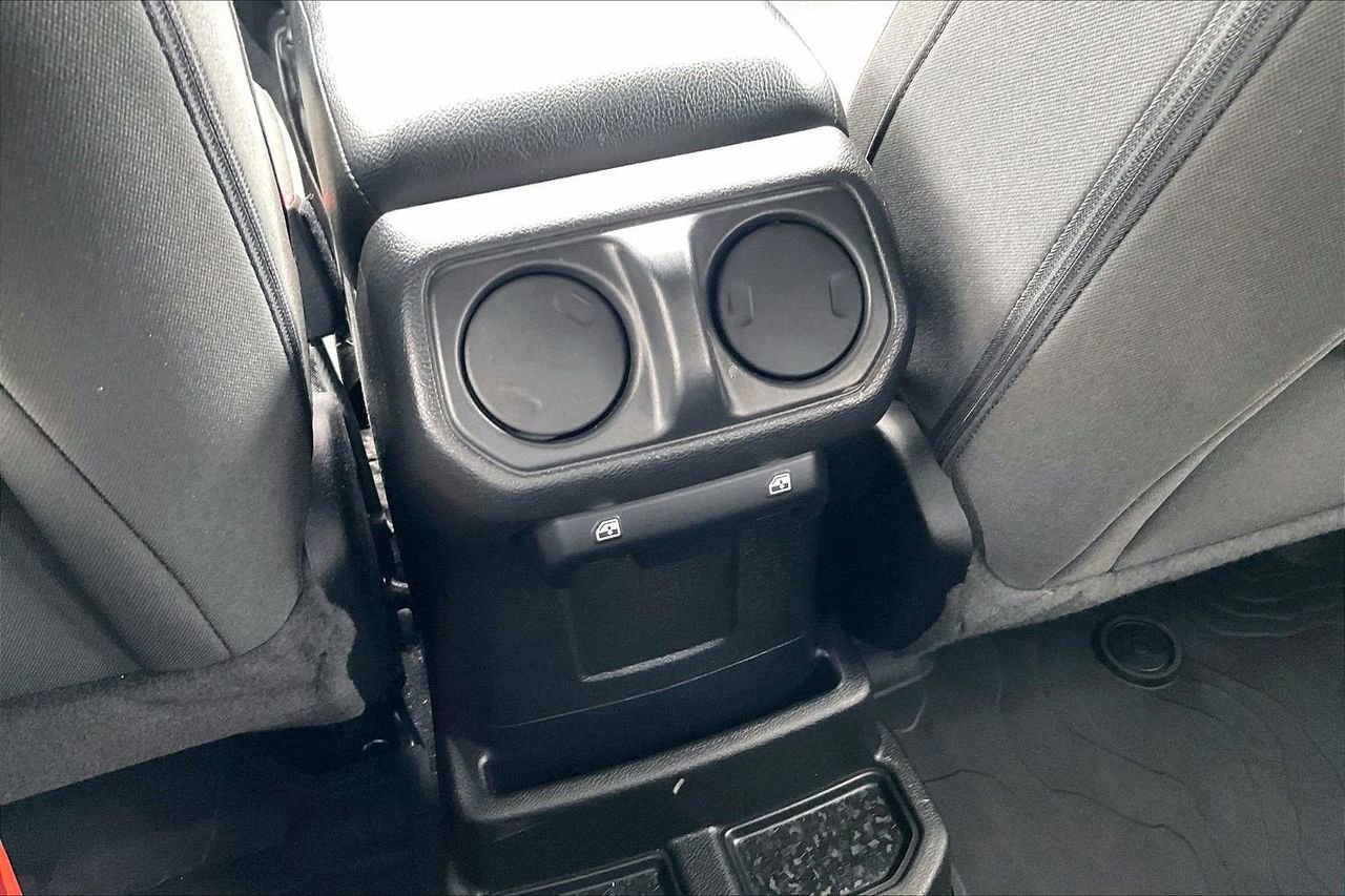 Certified 2023 Jeep Wrangler Unlimited w/ Cold Weather Group image 17