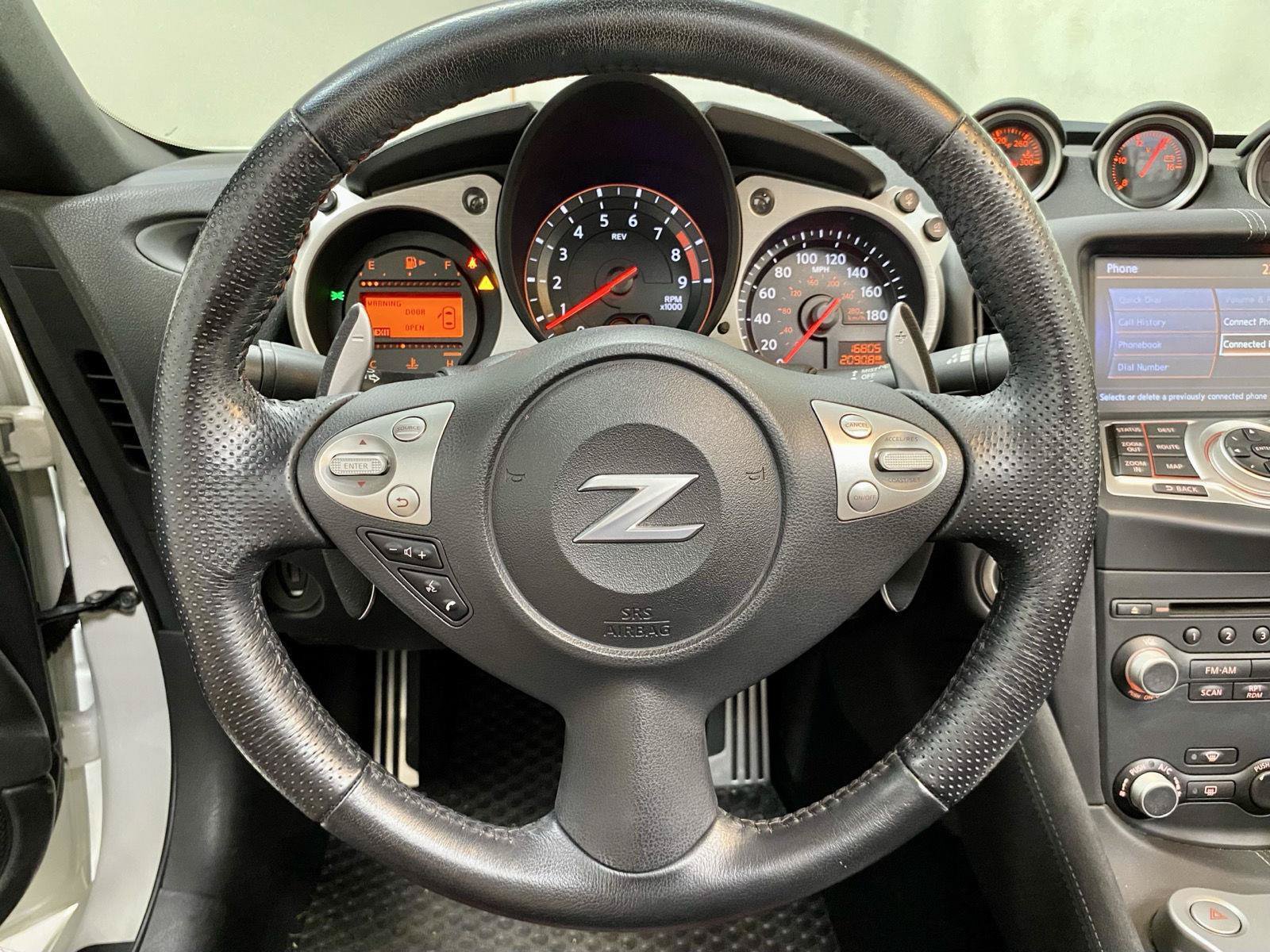 Used 2017 Nissan 370Z Touring Sport RWD image 30