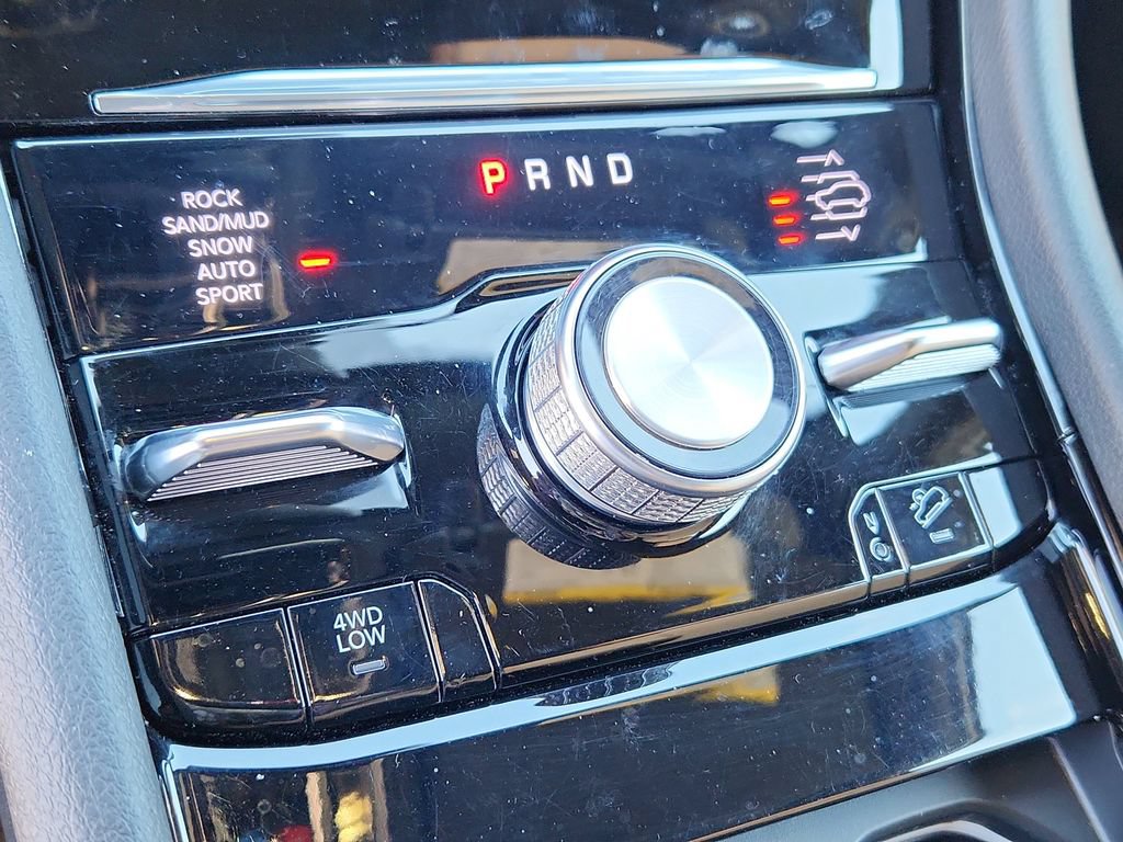 Certified 2024 Jeep Grand Cherokee Summit AWD/4WD image 20