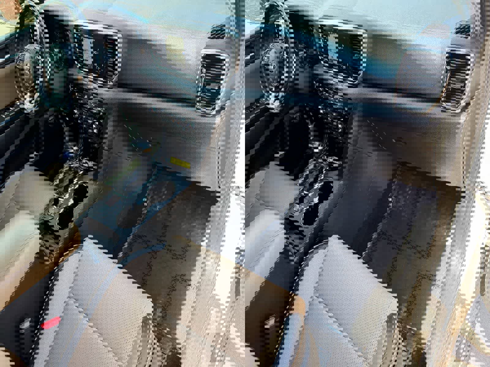 Used 2020 Kia Sportage SX image 11