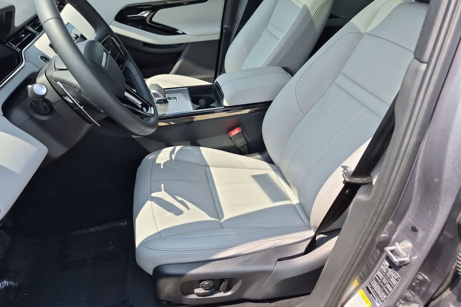 Certified 2026 Land Rover Range Rover Evoque S AWD/4WD image 16