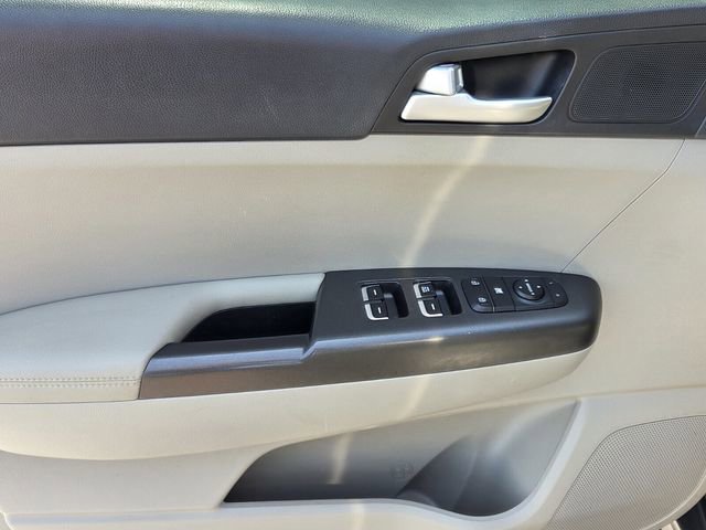Used 2020 Kia Sportage LX FWD image 20