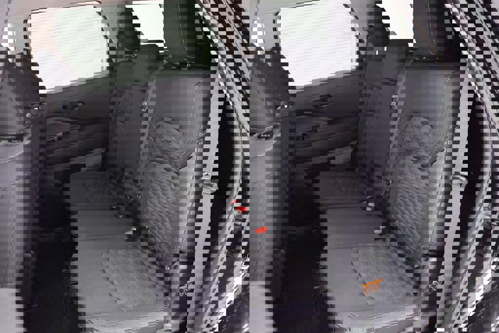 Used 2024 Nissan Pathfinder SV image 11