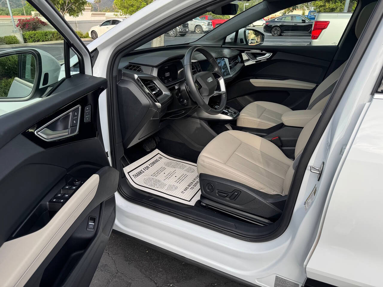 Used 2024 Audi Q4 e-tron Premium Plus w/ Premium Plus AWD/4WD image 17