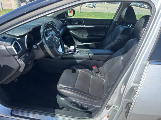 Used 2020 Nissan Maxima 3.5 SV w/ Floor Mat Group FWD image 6