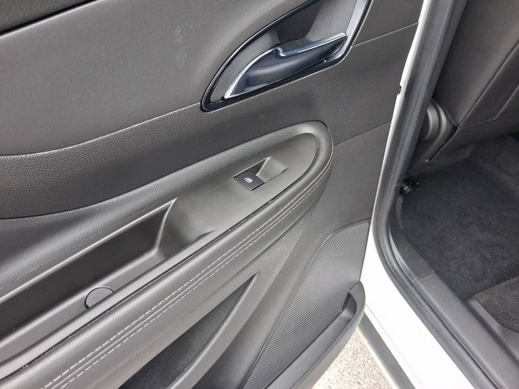 Used 2021 Buick Encore Preferred w/ Safety Package FWD image 12
