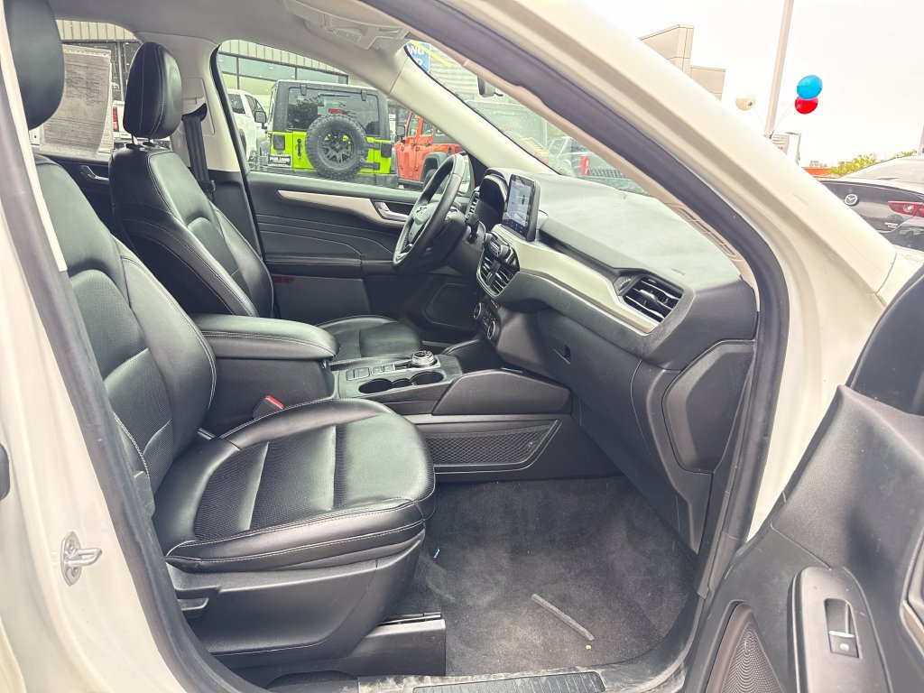 Used 2021 Ford Escape SEL FWD image 30