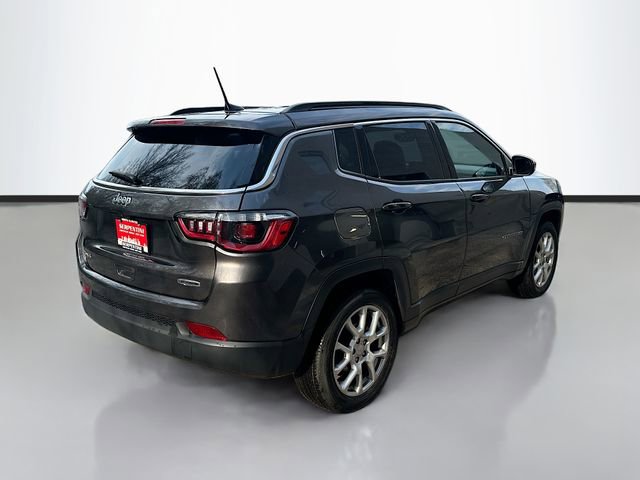 Used 2023 Jeep Compass Latitude image 6