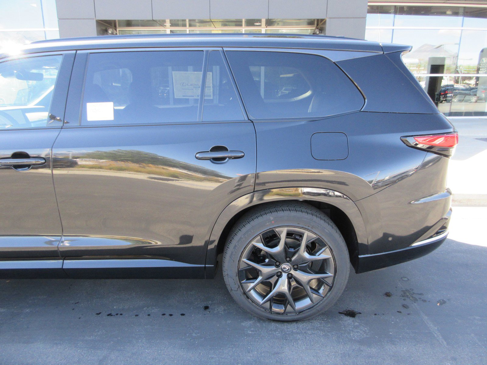 New 2026 Lexus TX 500h AWD image 5