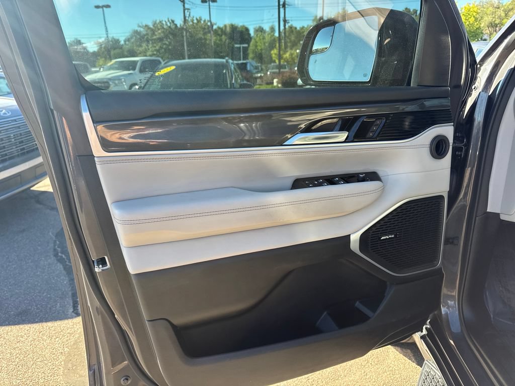 Used 2022 Jeep Wagoneer Series I AWD/4WD image 10