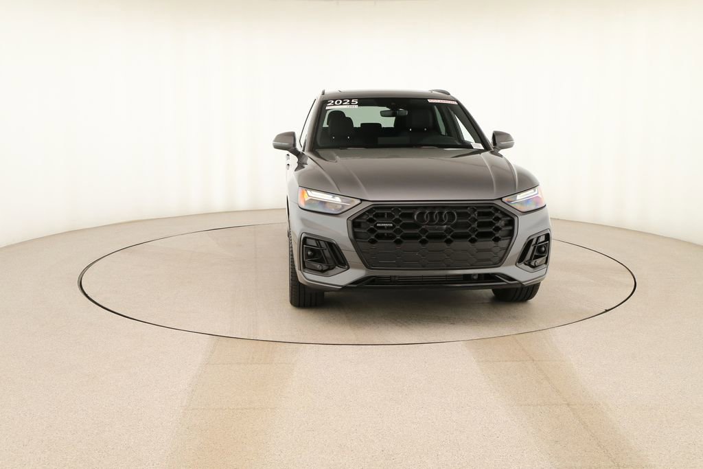 Used 2025 Audi Q5 e Premium Plus w/ Premium Plus Package image 11