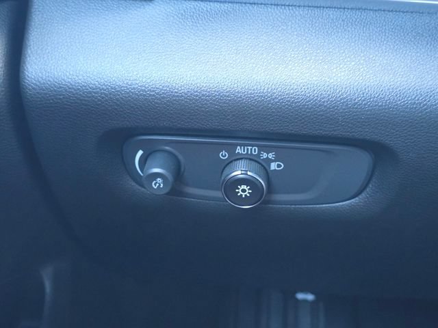 Used 2023 Chevrolet Traverse LT w/ LPO, Cargo Package FWD image 33