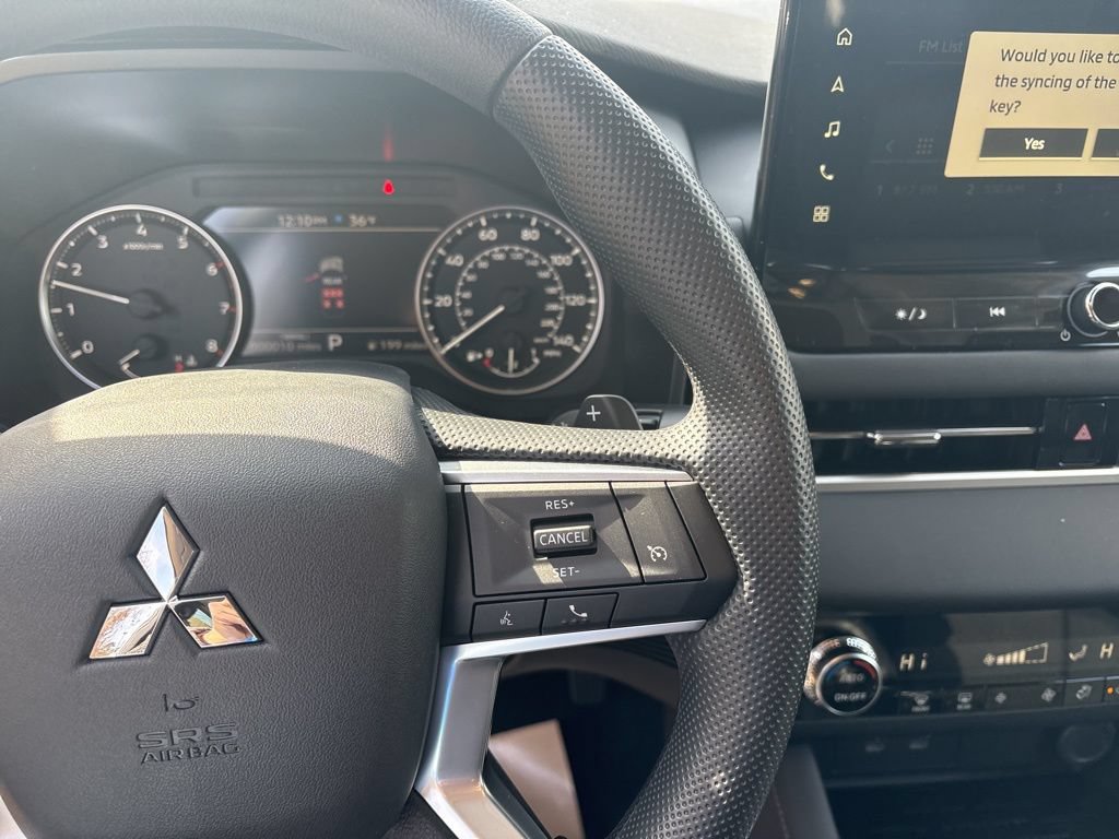 New 2026 Mitsubishi Outlander ES FWD image 10