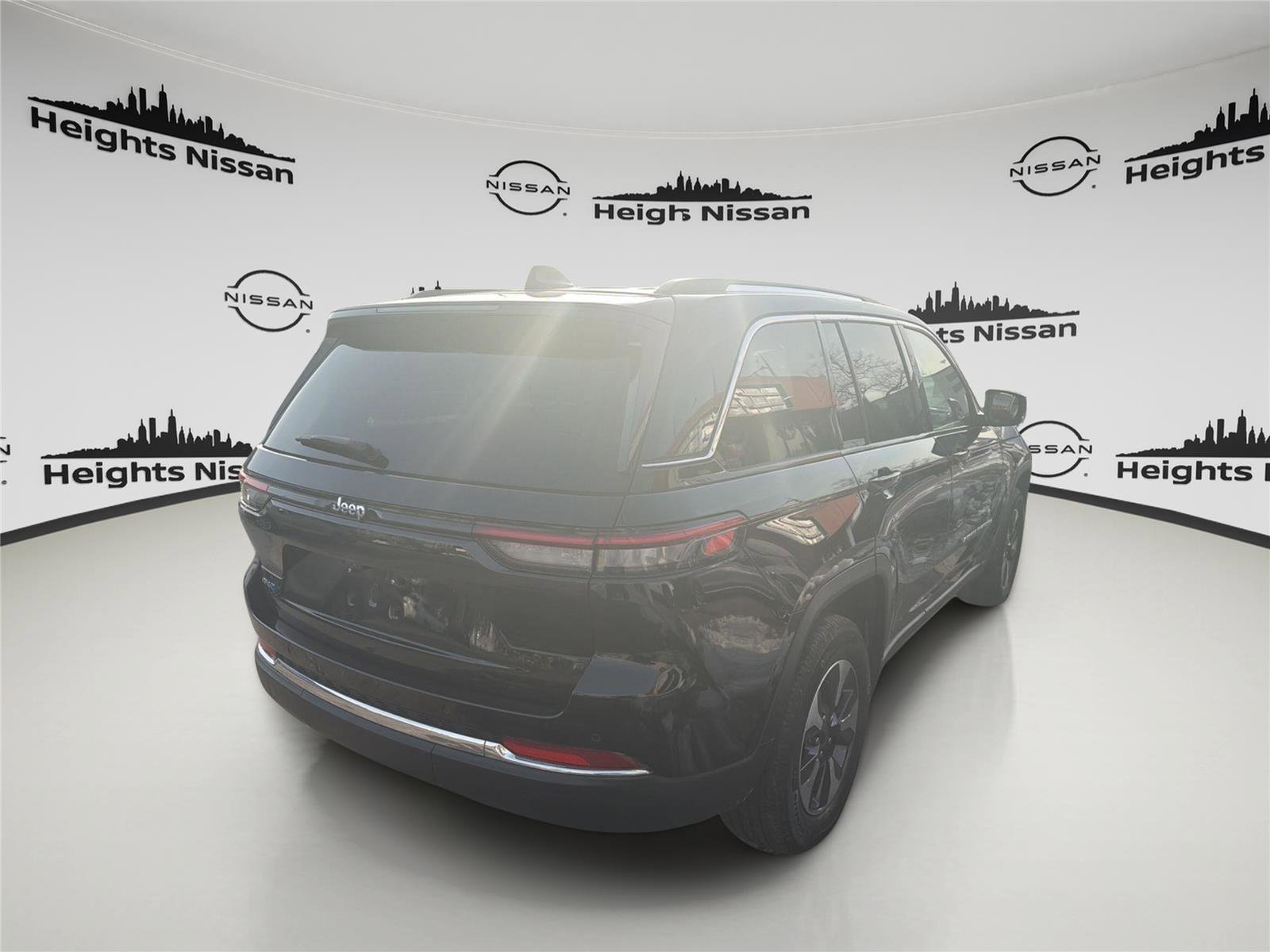 Used 2024 Jeep Grand Cherokee Limited 4xe image 5