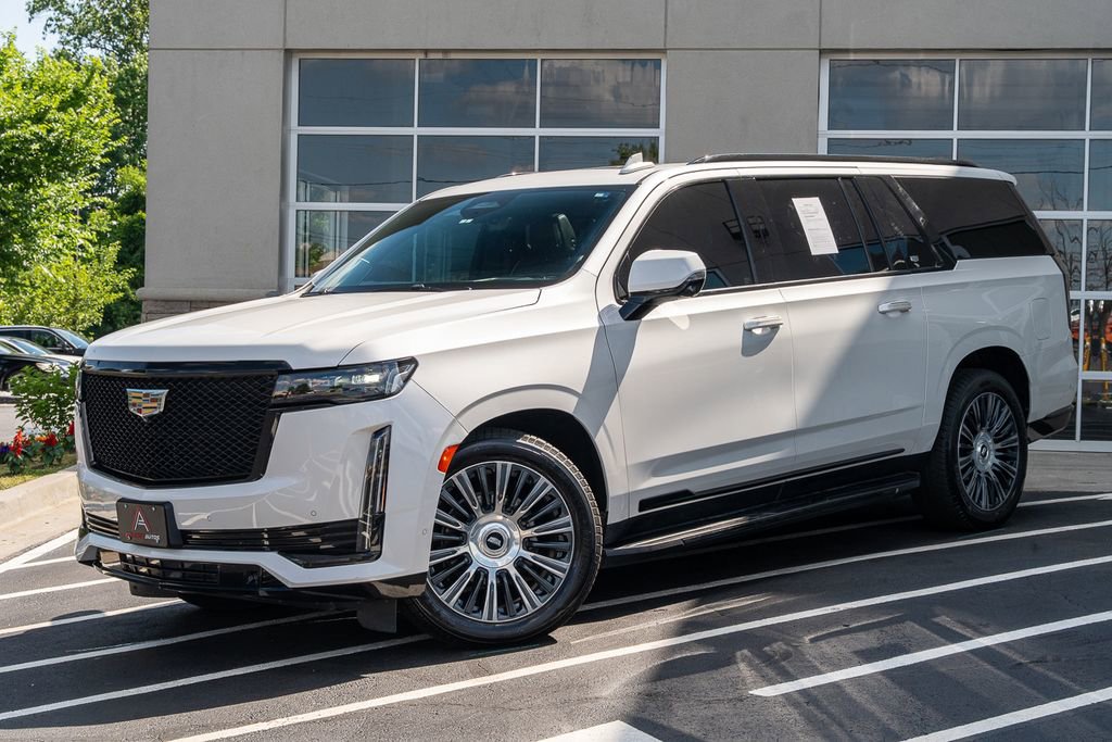 Used 2021 Cadillac Escalade ESV Sport Platinum AWD/4WD image 2