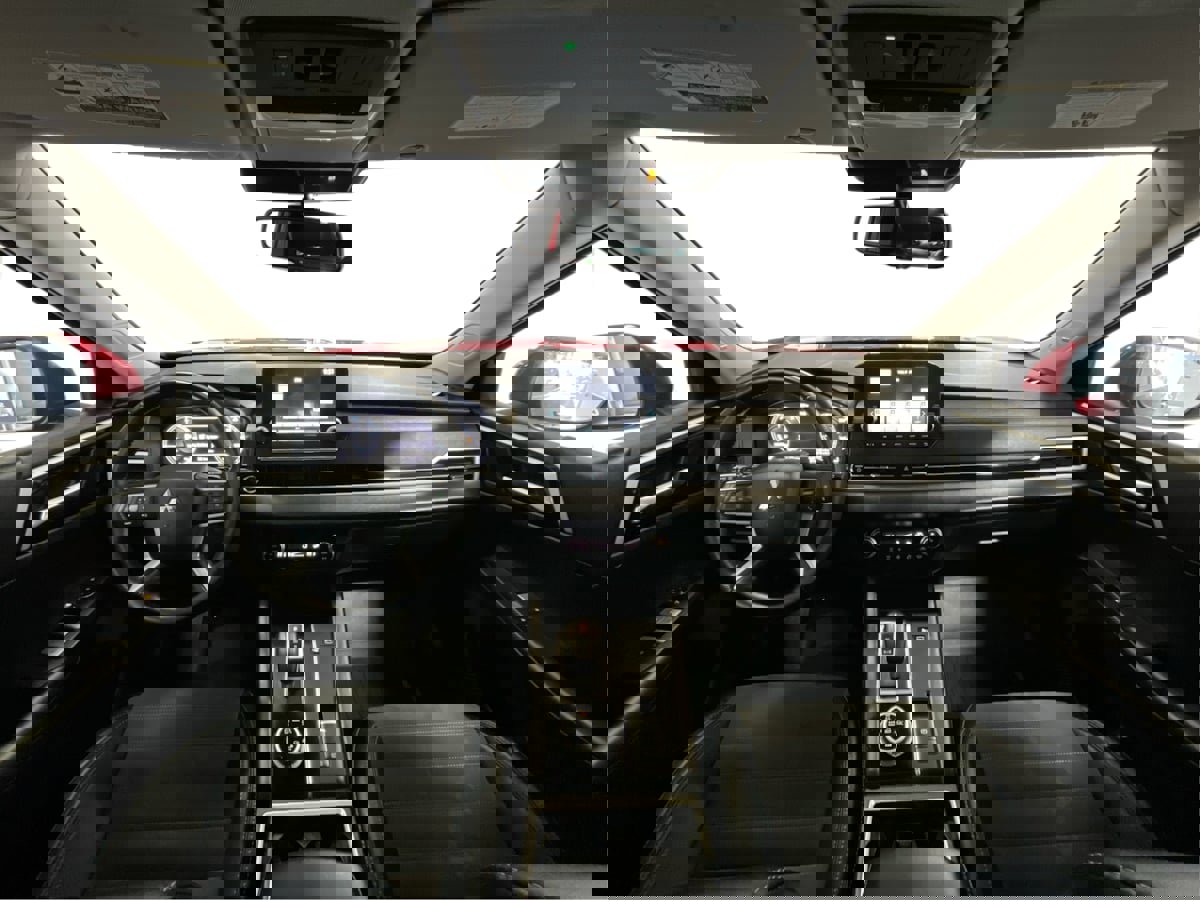 Used 2023 Mitsubishi Outlander SE image 28