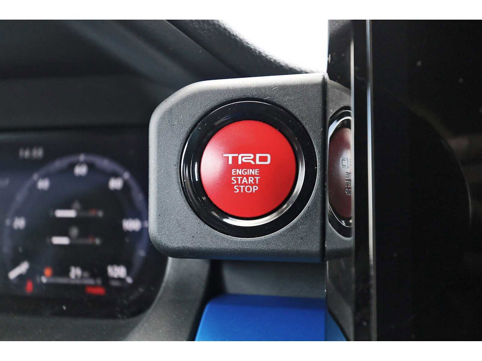 Used 2024 Toyota Tacoma TRD Sport w/ TRD Sport Upgrade Package image 26