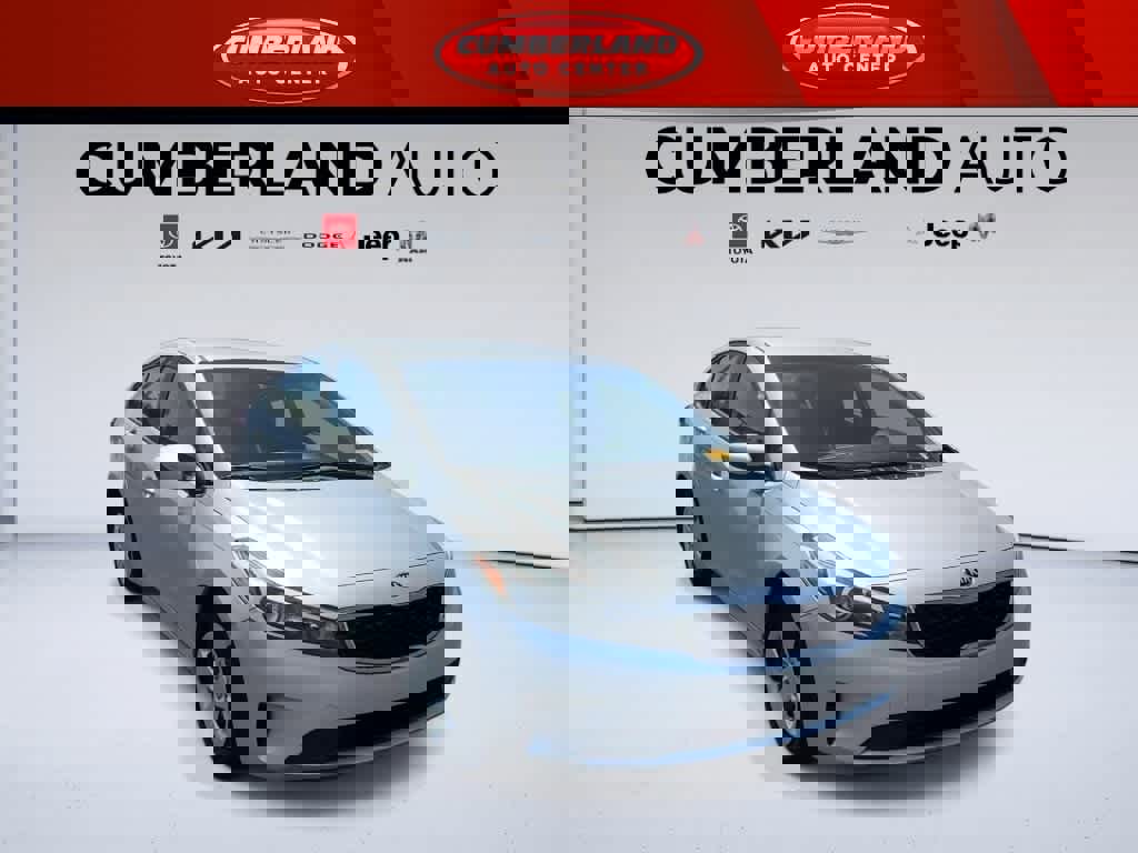 Used 2017 Kia Forte LX image 2