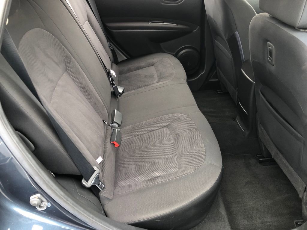 Used 2014 Nissan Rogue S image 26