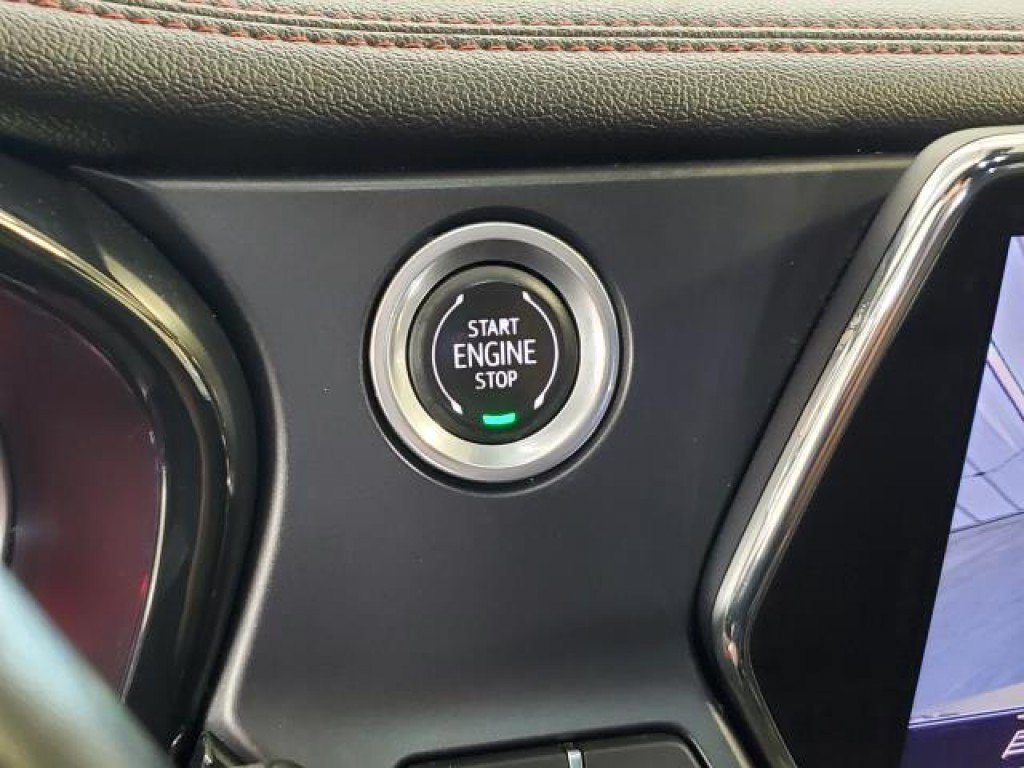 Used 2022 Chevrolet Blazer RS FWD image 25