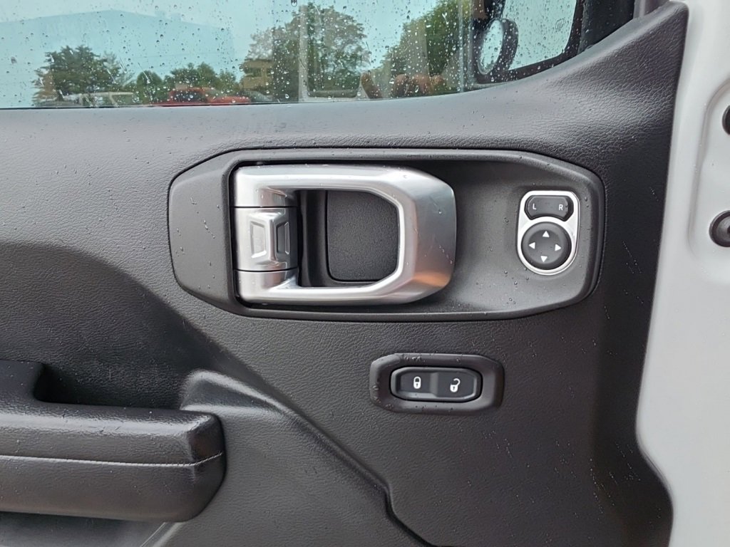 Used 2018 Jeep Wrangler Unlimited Rubicon image 28